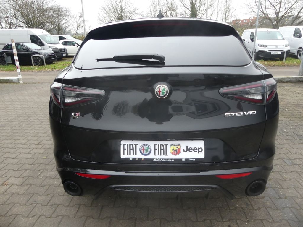 Alfa Romeo Stelvio 2025