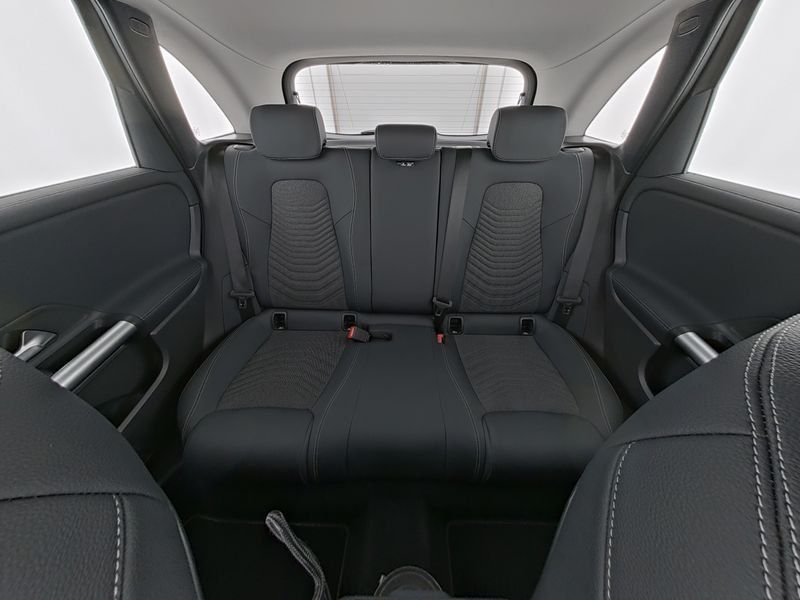 Mercedes-Benz B 220 2024