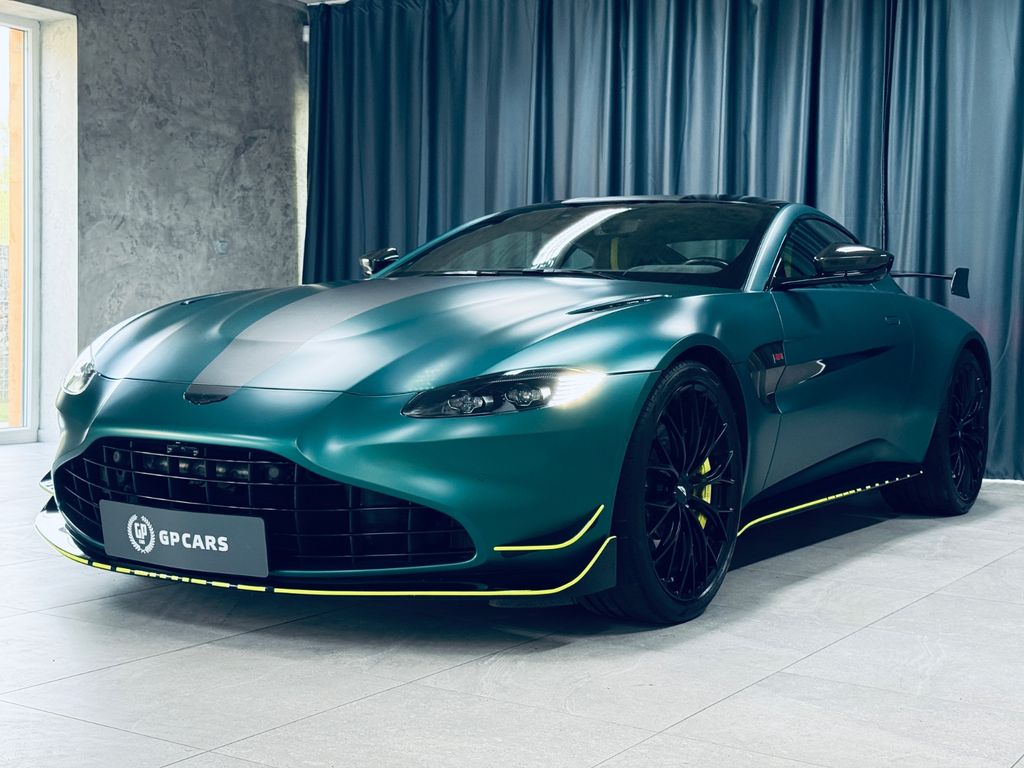 Aston Martin V8 Vantage 2022