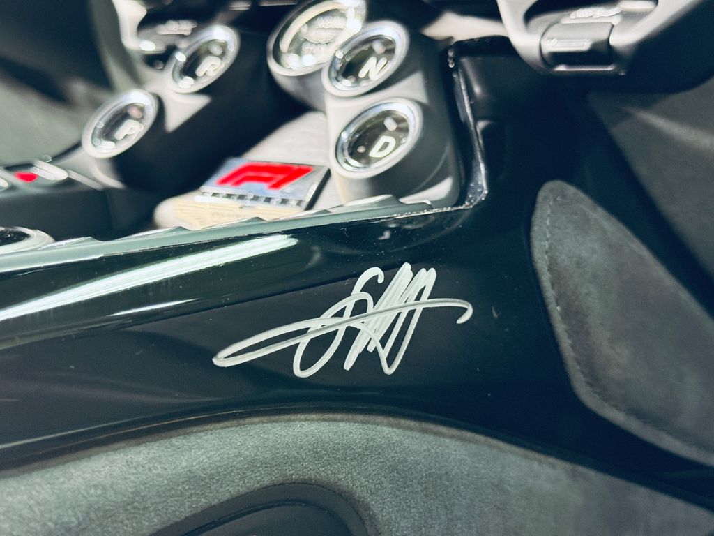 Aston Martin V8 Vantage 2022