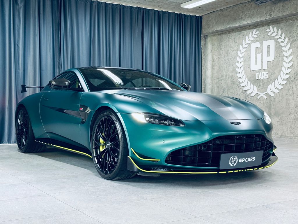 Aston Martin V8 Vantage 2022