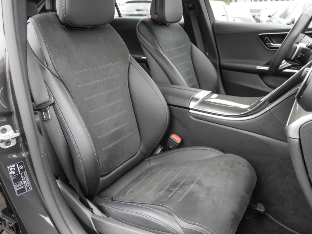 Mercedes-Benz C 300 2025