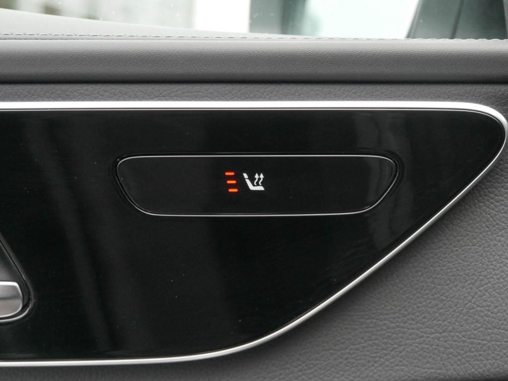 Mercedes-Benz C 300 2025