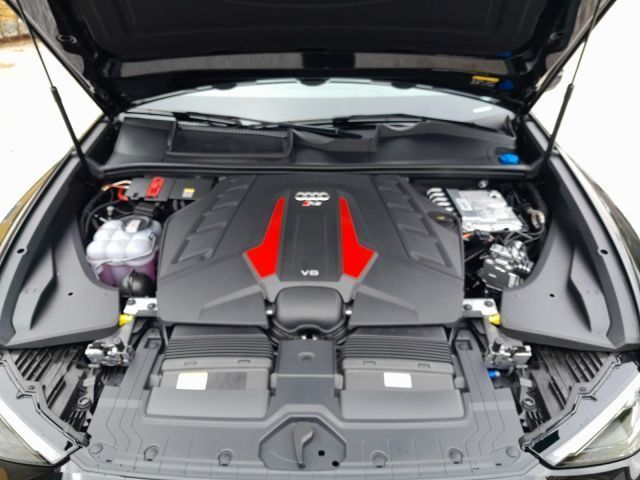 Audi RSQ8 2025