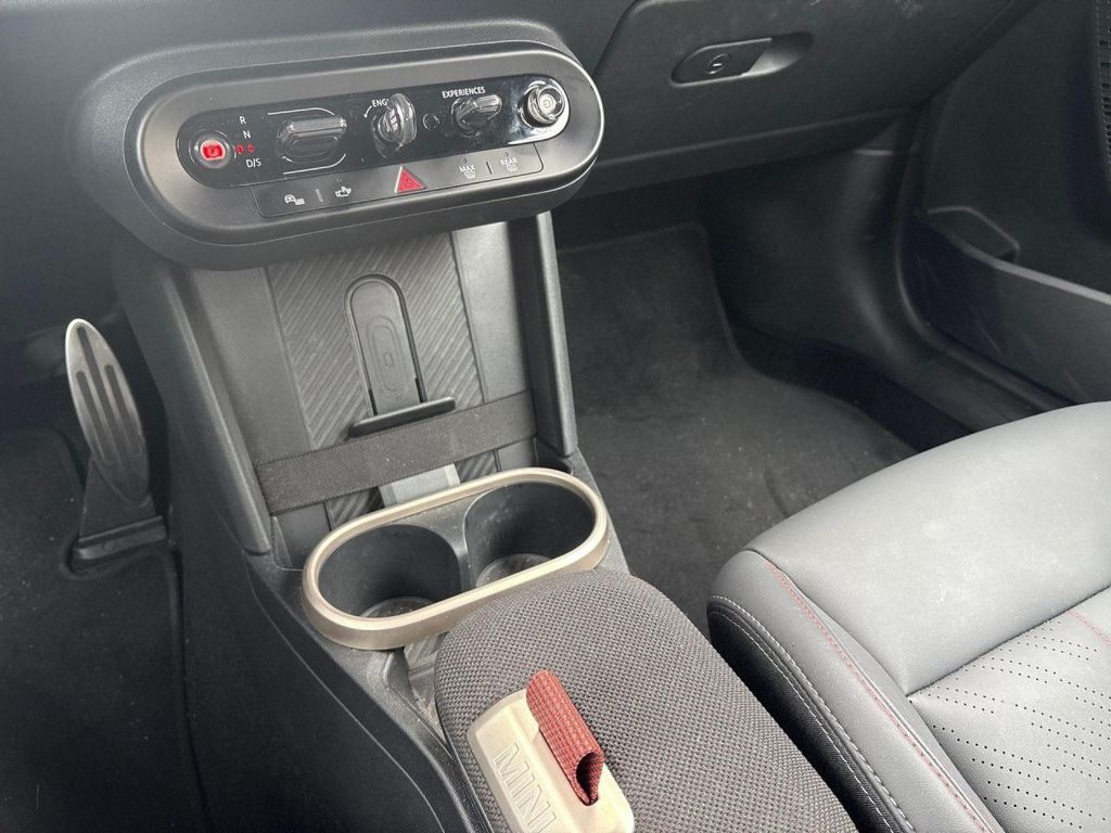 MINI John Cooper Works Cabrio 2025