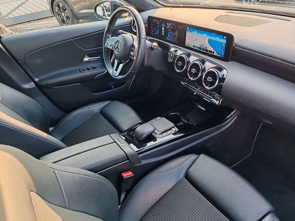 Mercedes-Benz A 200 2021