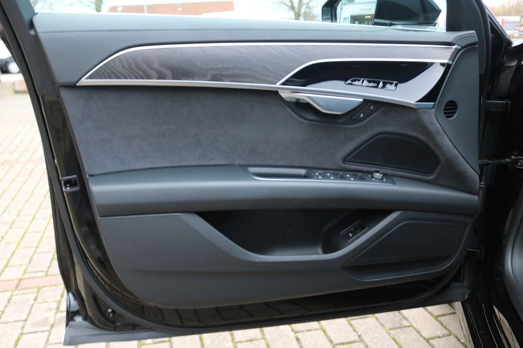 Audi A8 2024