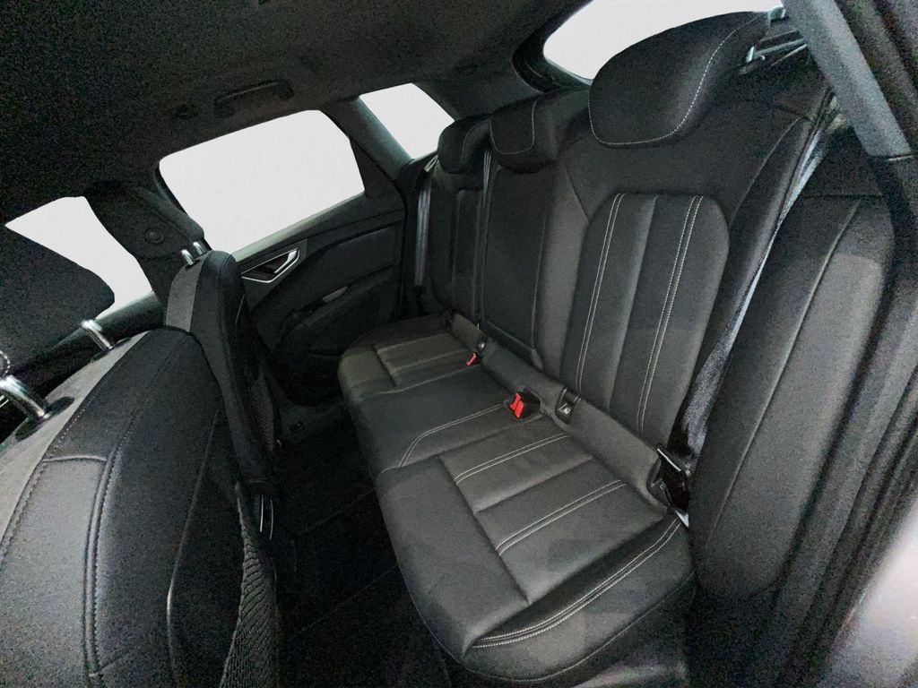 Audi Q4 e-tron 2024