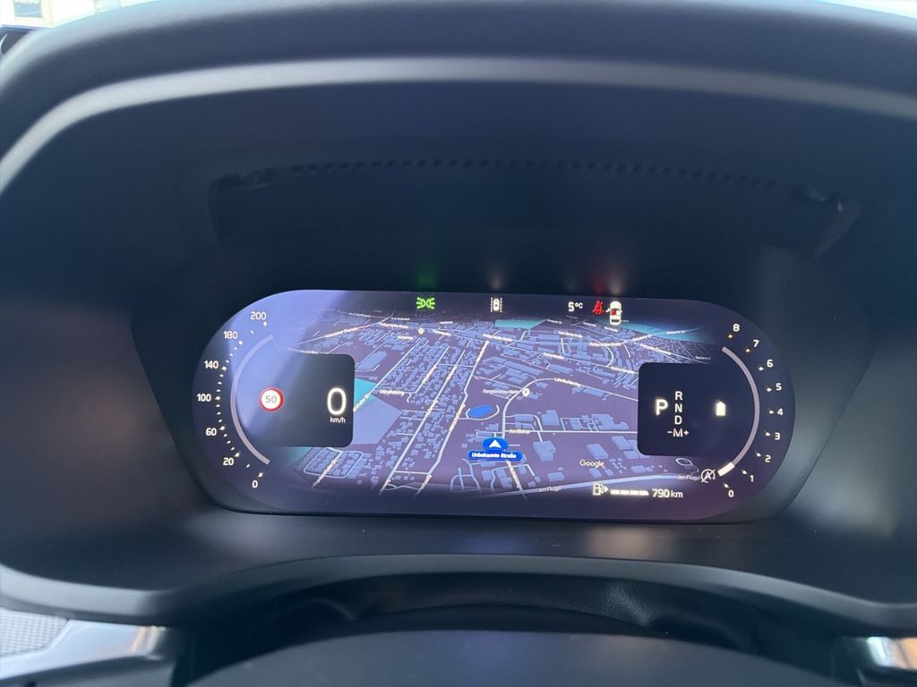 Volvo V60 2025