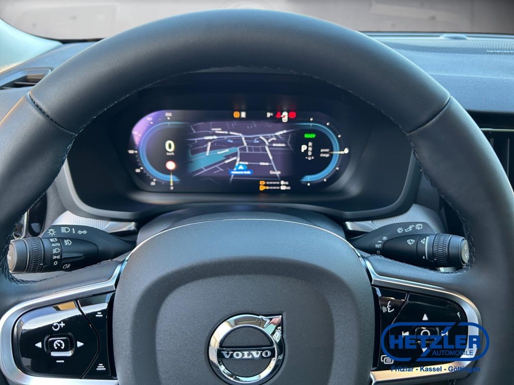Volvo V60 2025