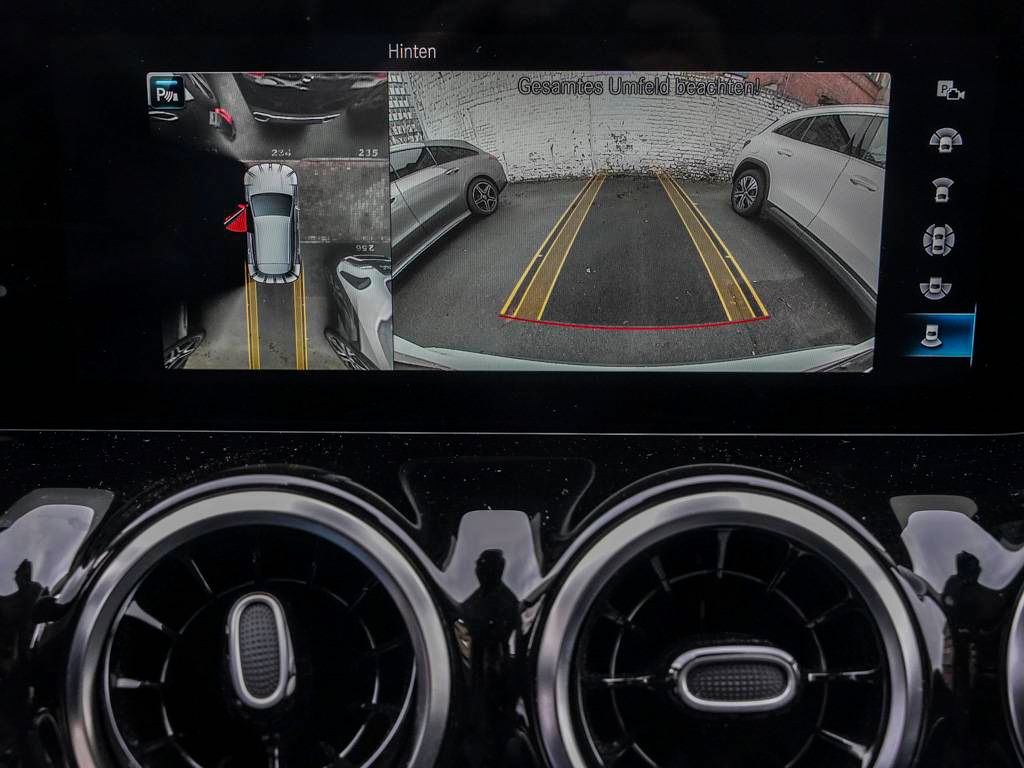 Mercedes-Benz GLA 250 2023