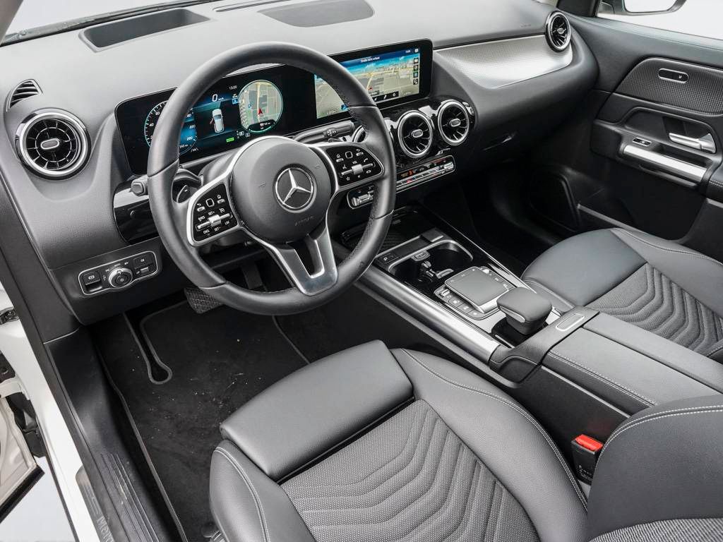 Mercedes-Benz GLA 250 2023