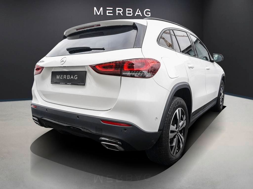 Mercedes-Benz GLA 250 2023