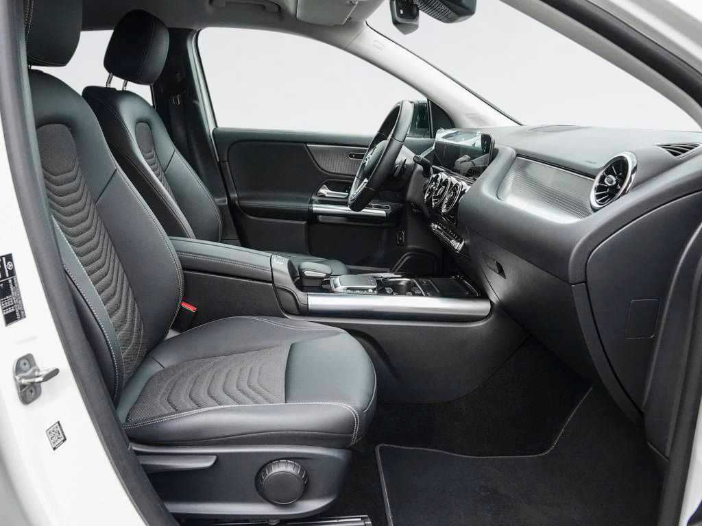 Mercedes-Benz GLA 250 2023