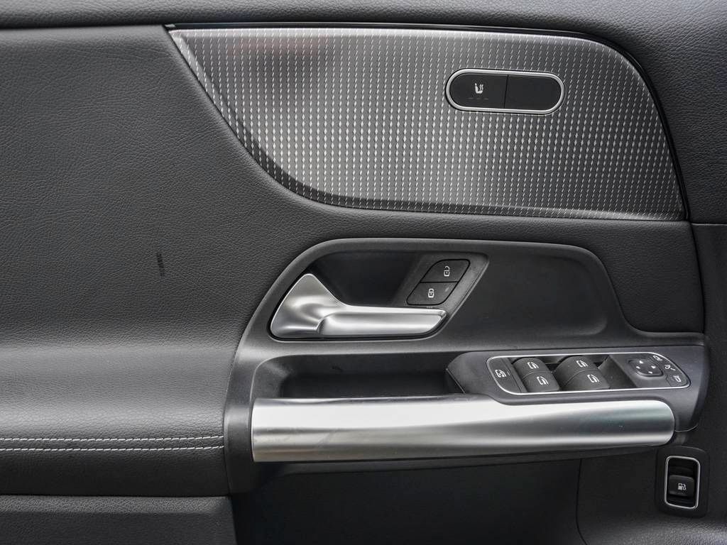 Mercedes-Benz GLA 250 2023
