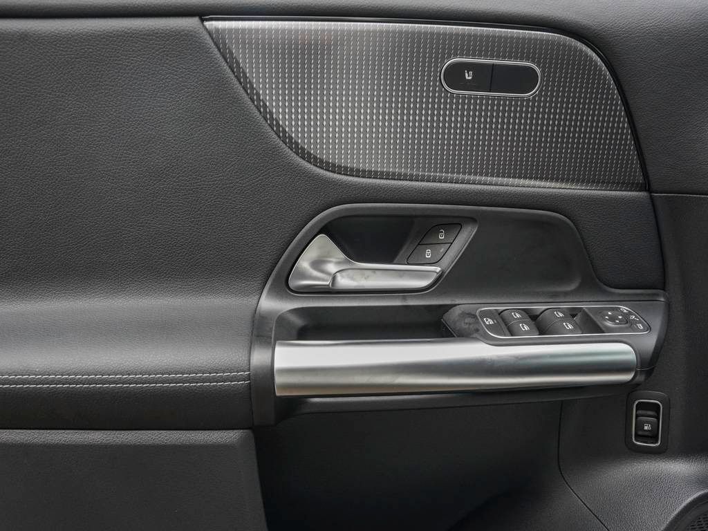 Mercedes-Benz GLA 250 2023