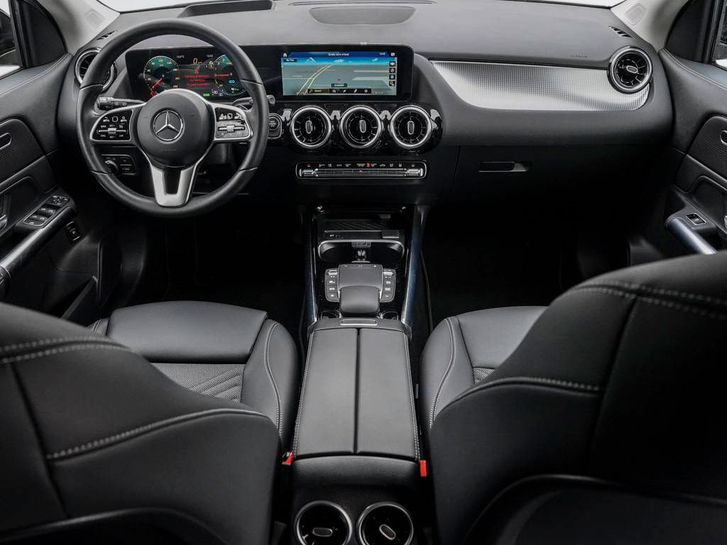 Mercedes-Benz GLA 250 2023