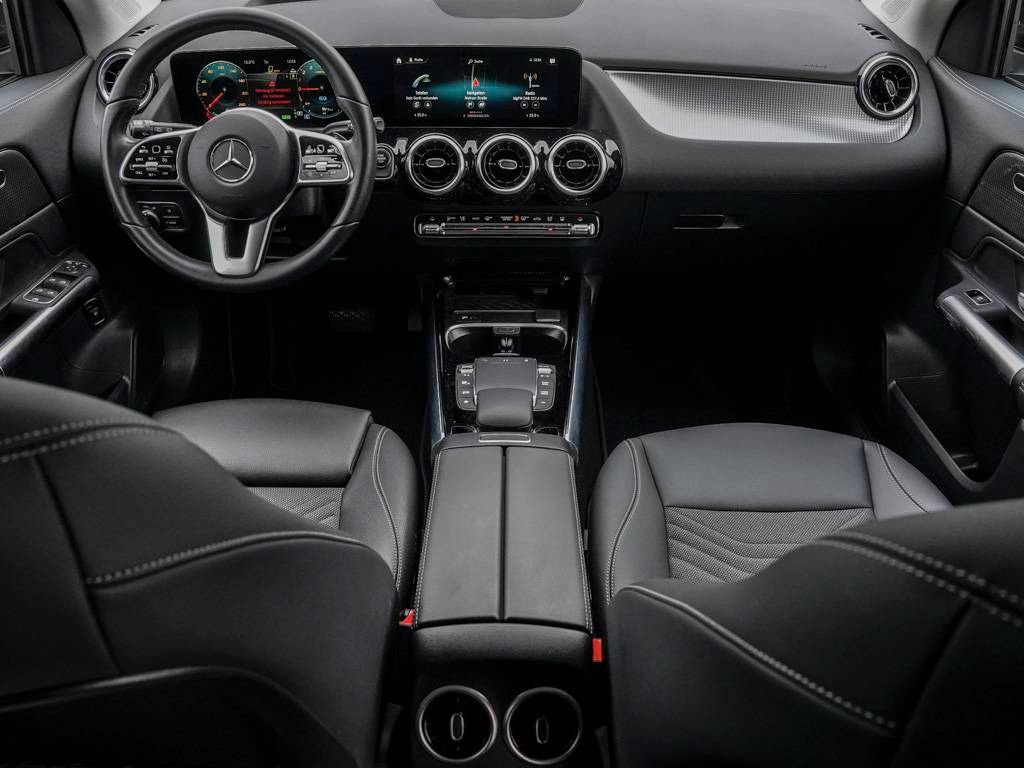 Mercedes-Benz GLA 250 2023