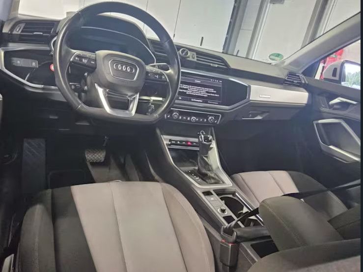 Audi Q3 2021