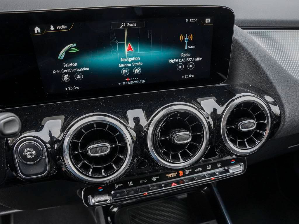 Mercedes-Benz GLA 250 2023