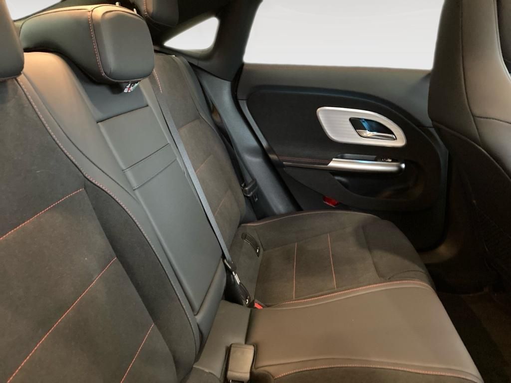 Mercedes-Benz CLA 250 2025