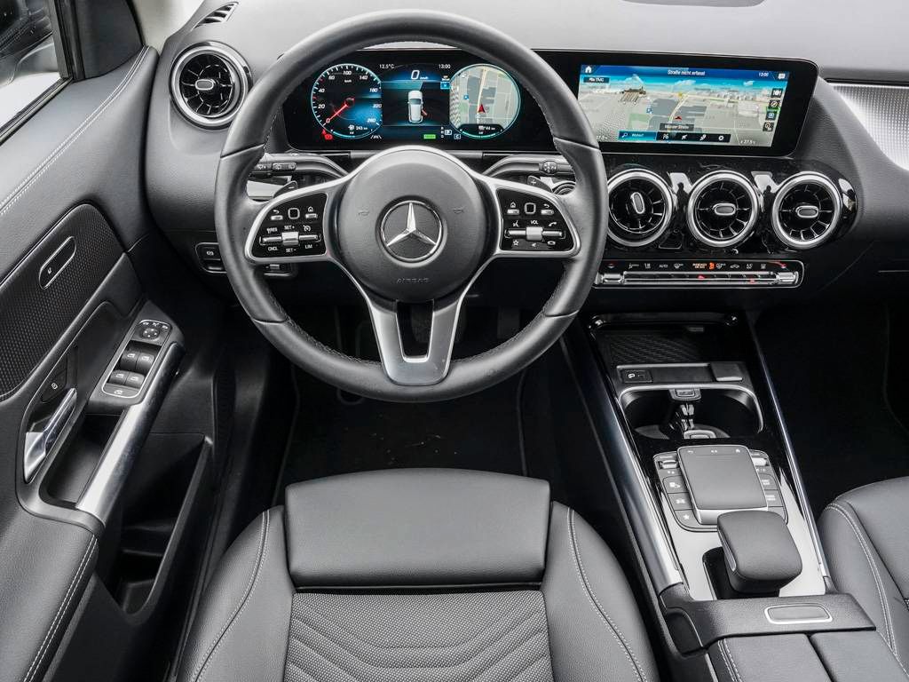 Mercedes-Benz GLA 250 2023