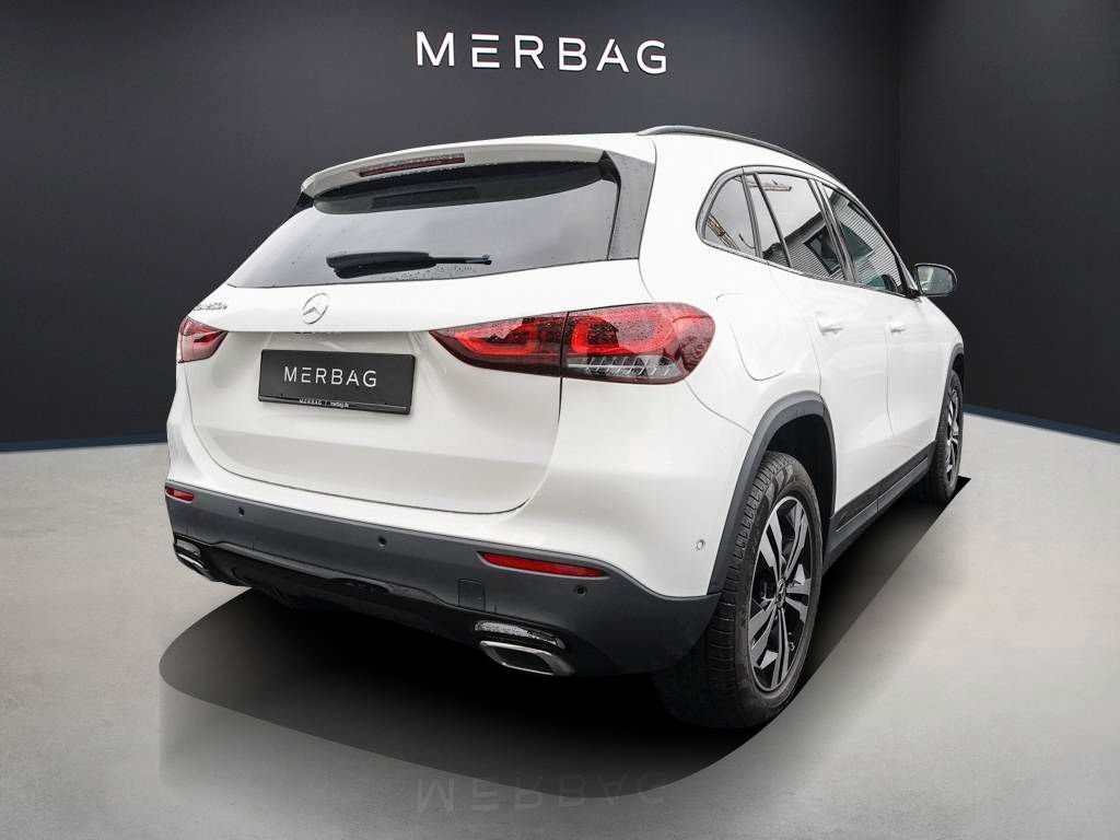 Mercedes-Benz GLA 250 2023