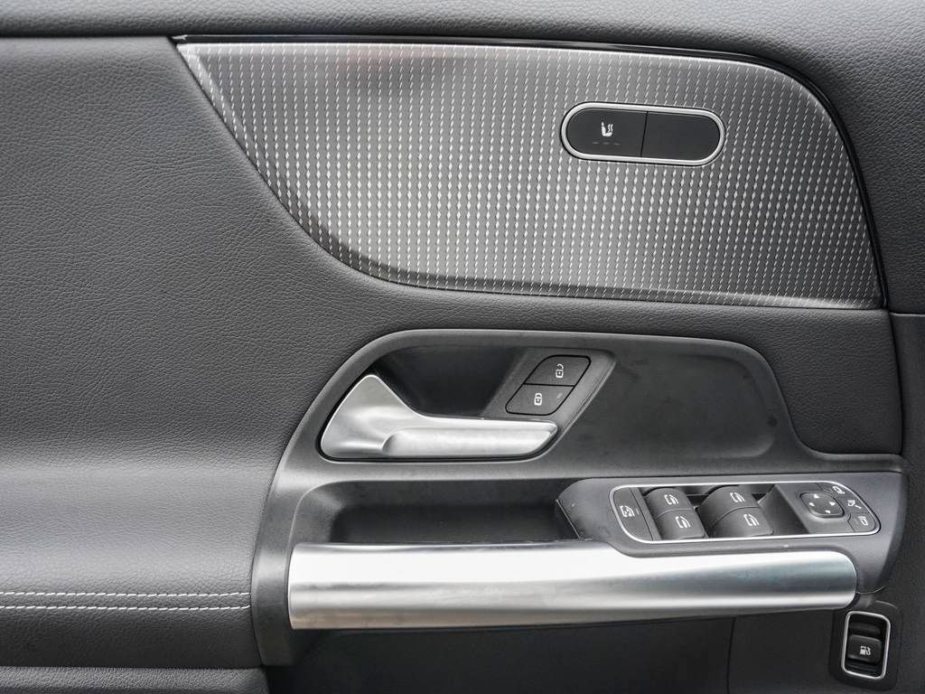 Mercedes-Benz GLA 250 2023