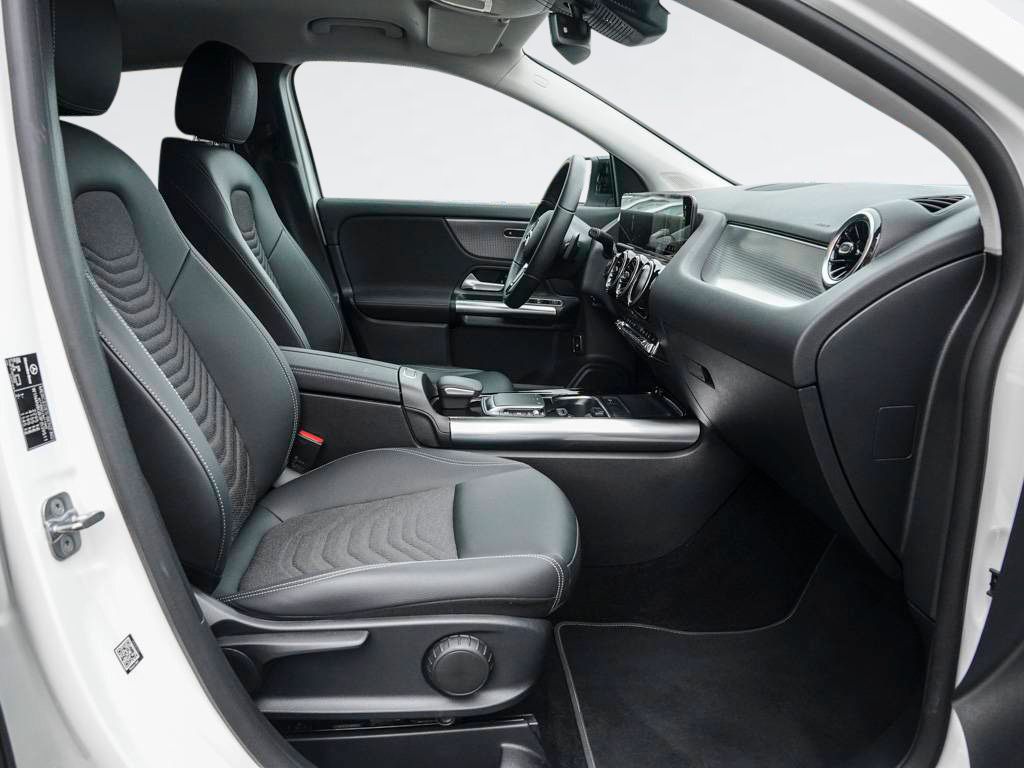 Mercedes-Benz GLA 250 2023