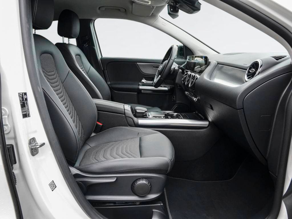 Mercedes-Benz GLA 250 2023