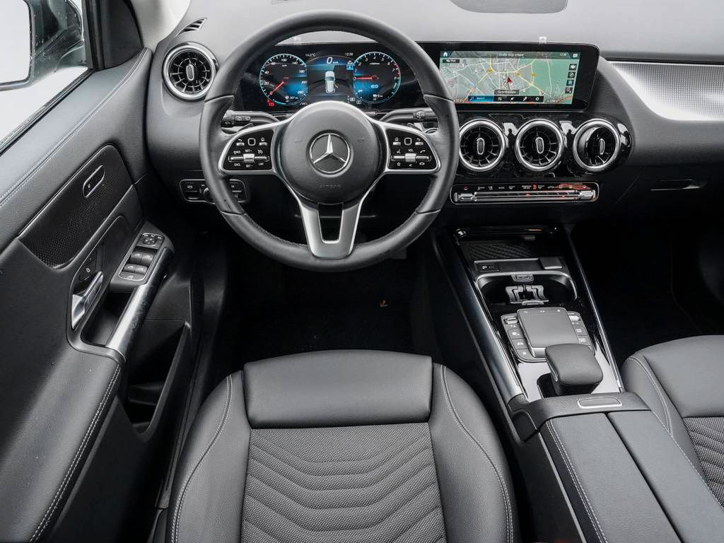 Mercedes-Benz GLA 250 2023