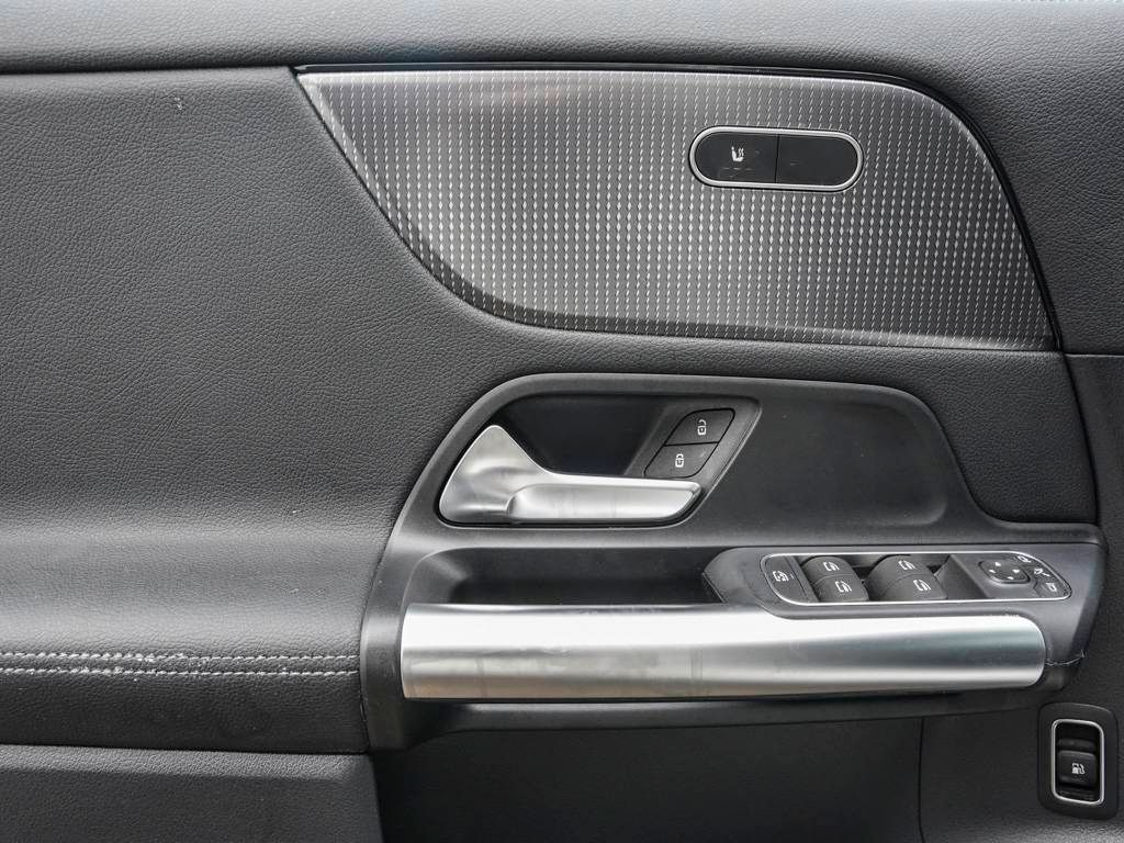 Mercedes-Benz GLA 250 2023