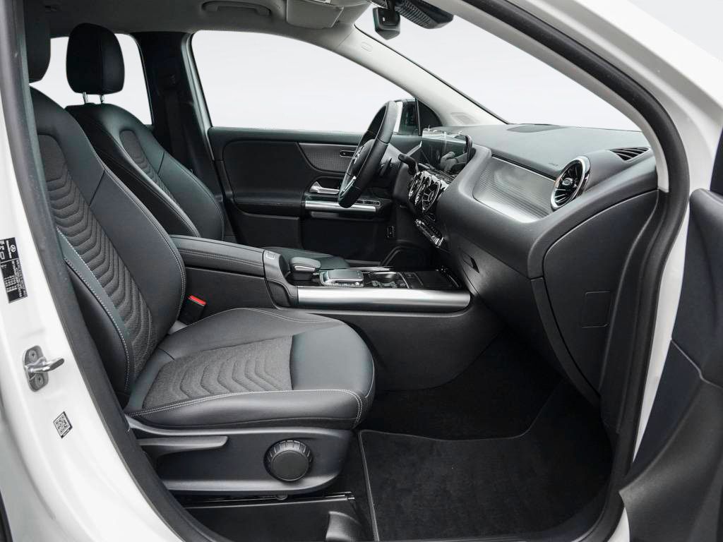 Mercedes-Benz GLA 250 2023