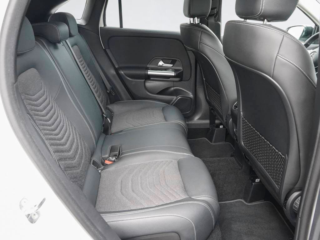 Mercedes-Benz GLA 250 2023