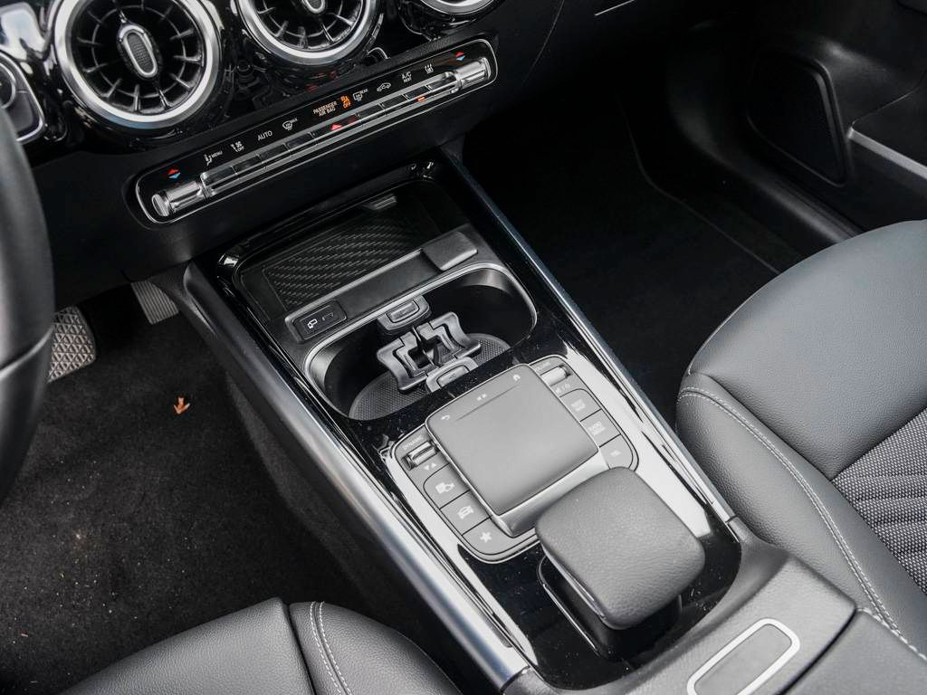 Mercedes-Benz GLA 250 2023