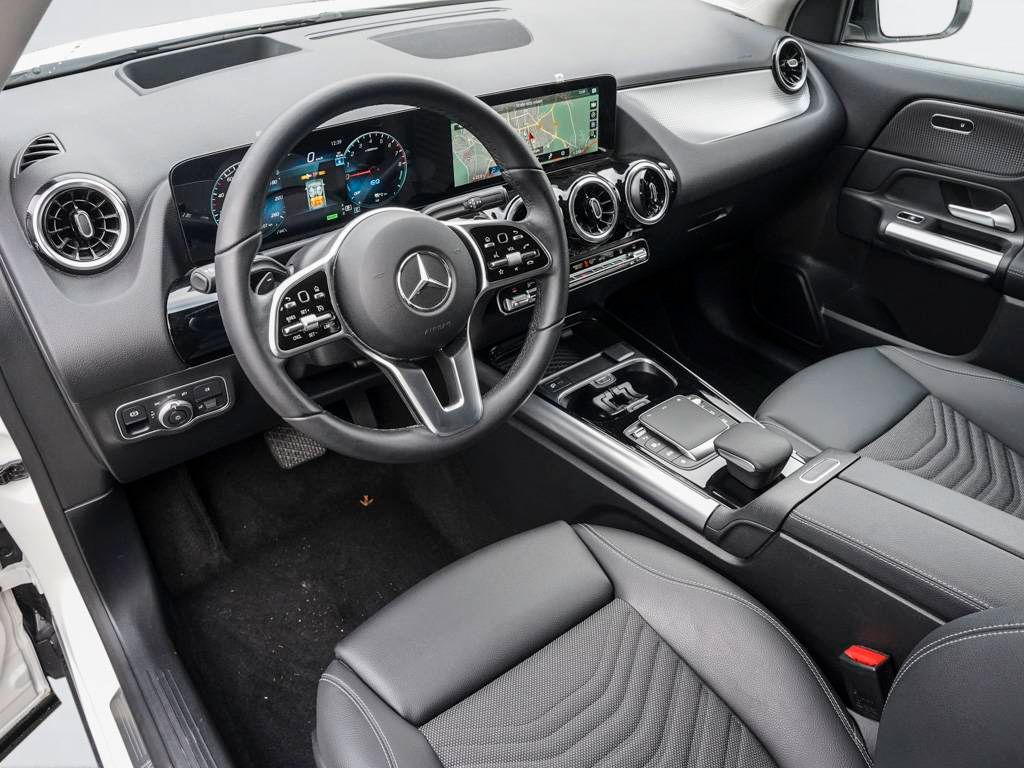 Mercedes-Benz GLA 250 2023