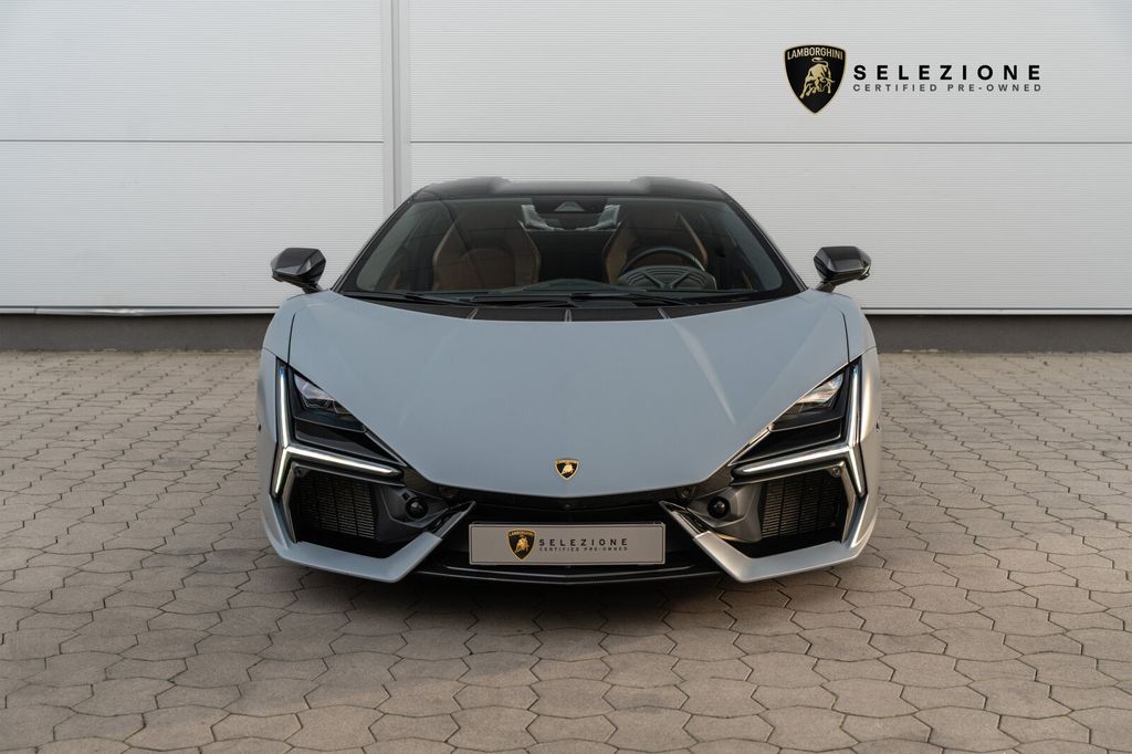 Lamborghini Revuelto 2025