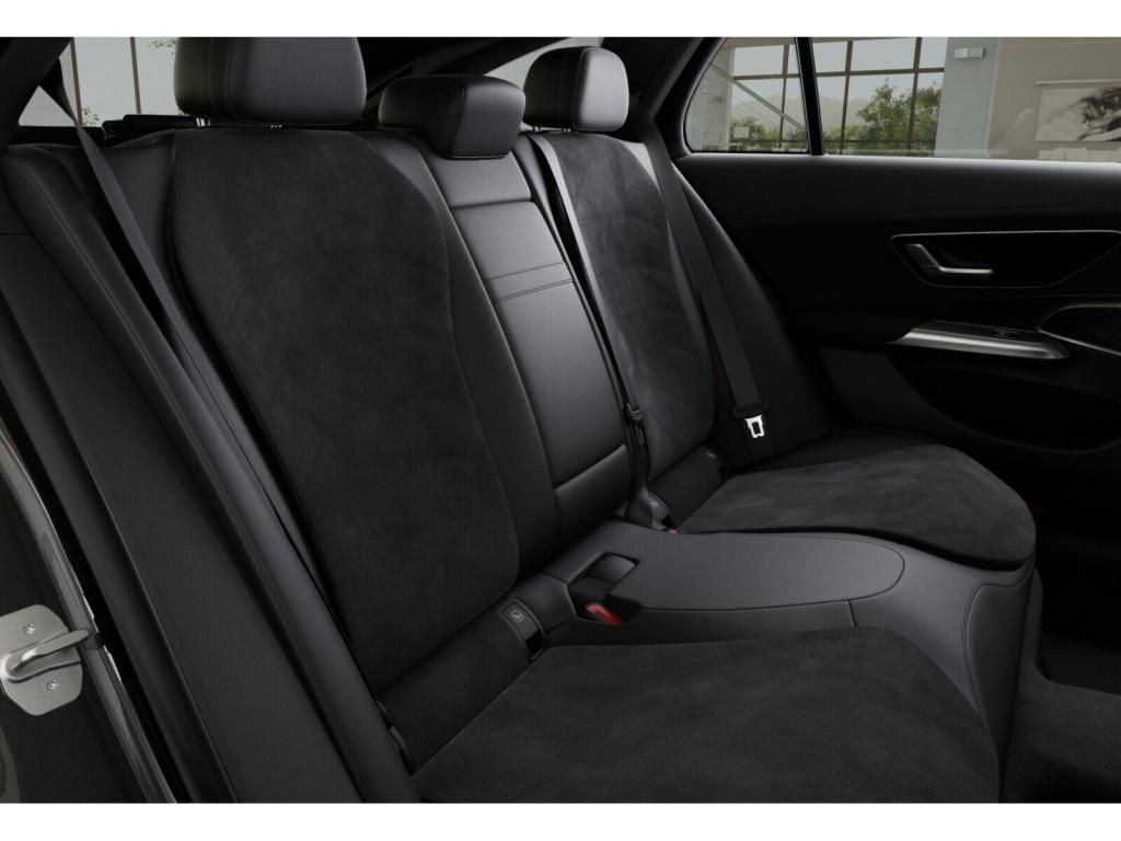 Mercedes-Benz E 300 2025