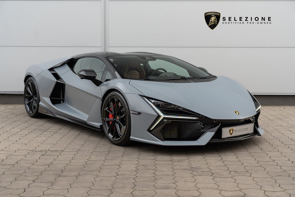Lamborghini Revuelto 2025