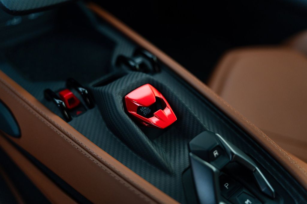 Lamborghini Revuelto 2025