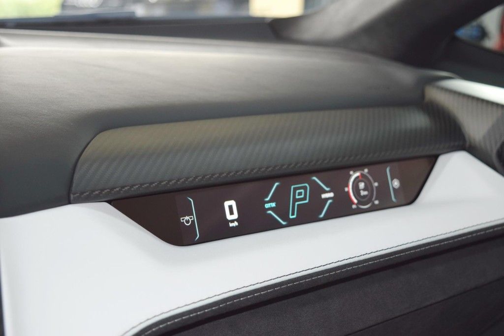 Lamborghini Revuelto 2025