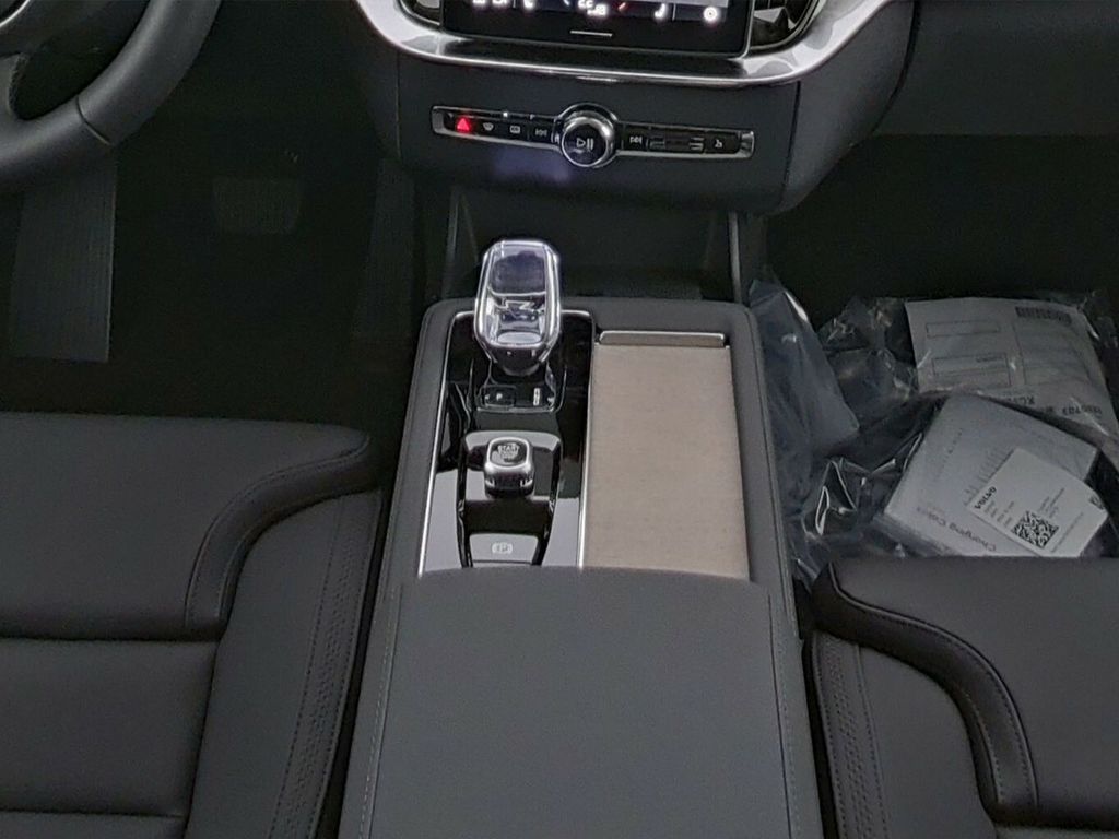Volvo XC90 2025