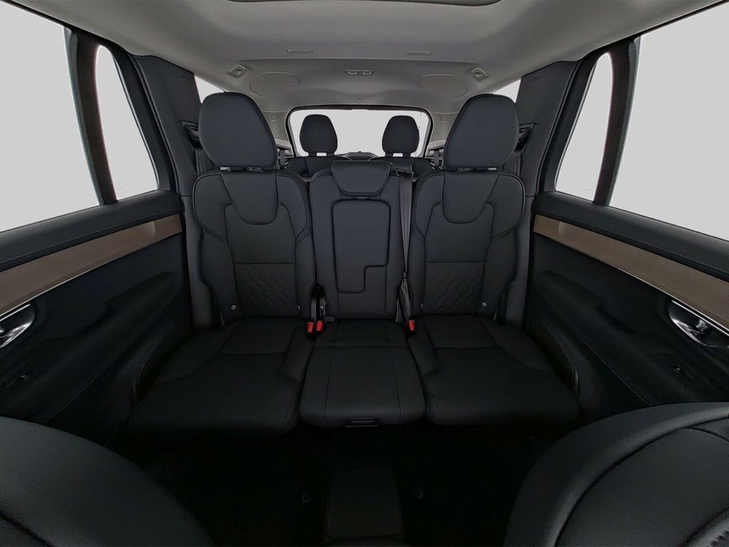Volvo XC90 2025