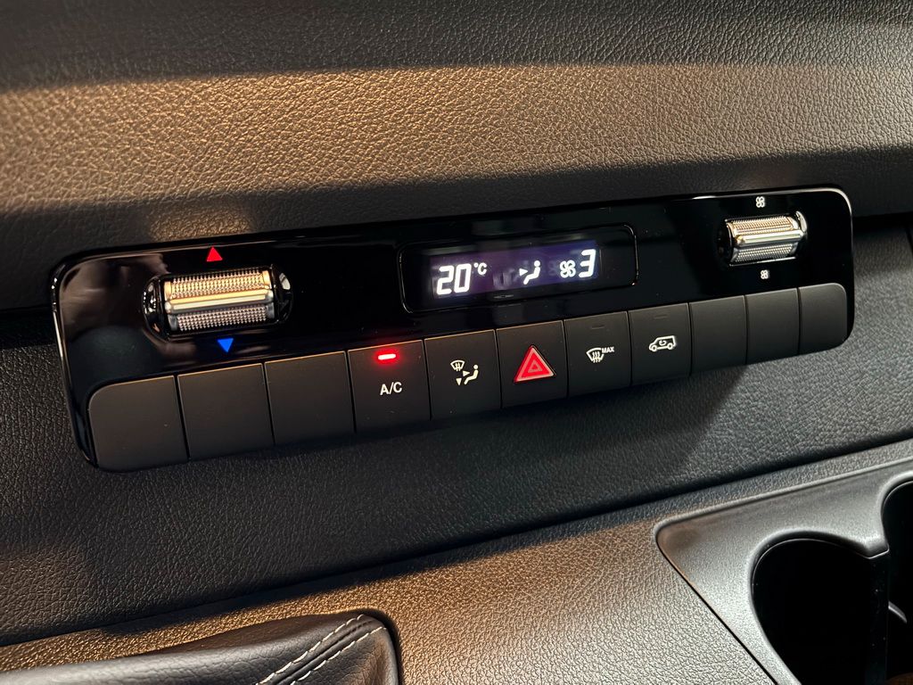 Mercedes-Benz Sprinter 2025