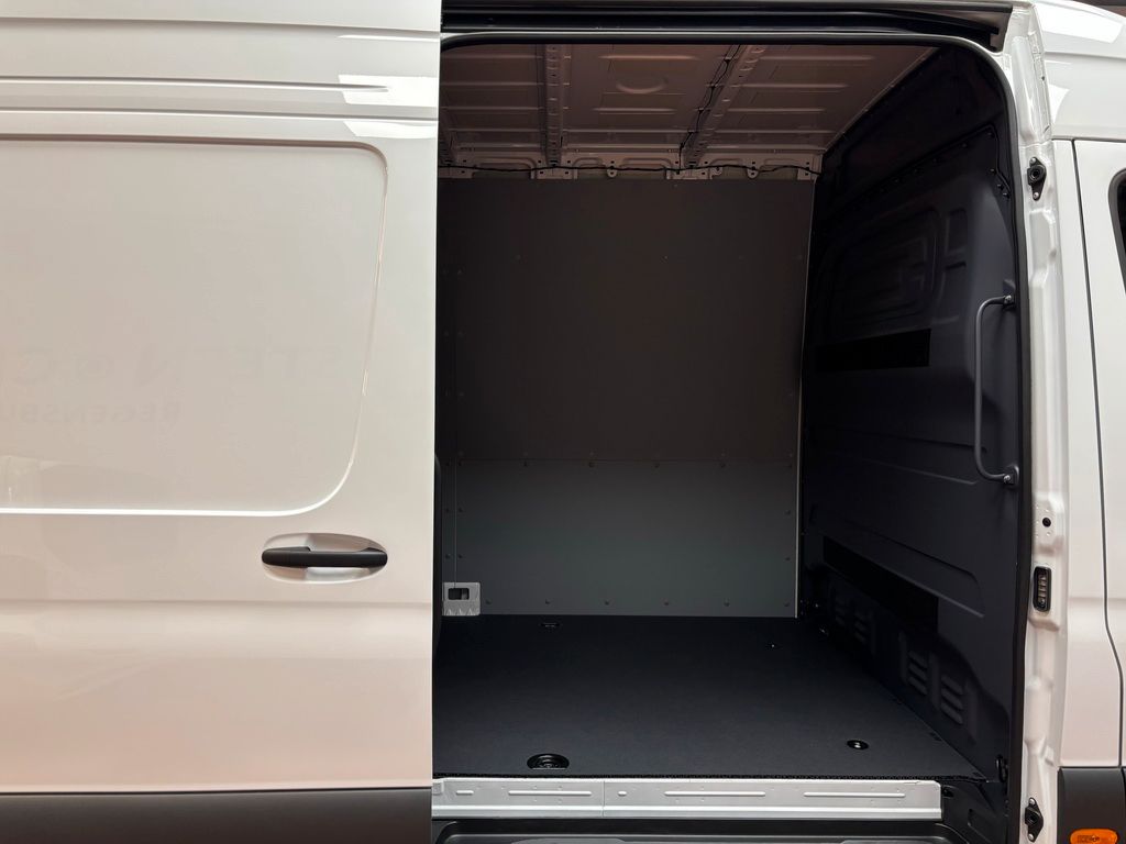 Mercedes-Benz Sprinter 2025