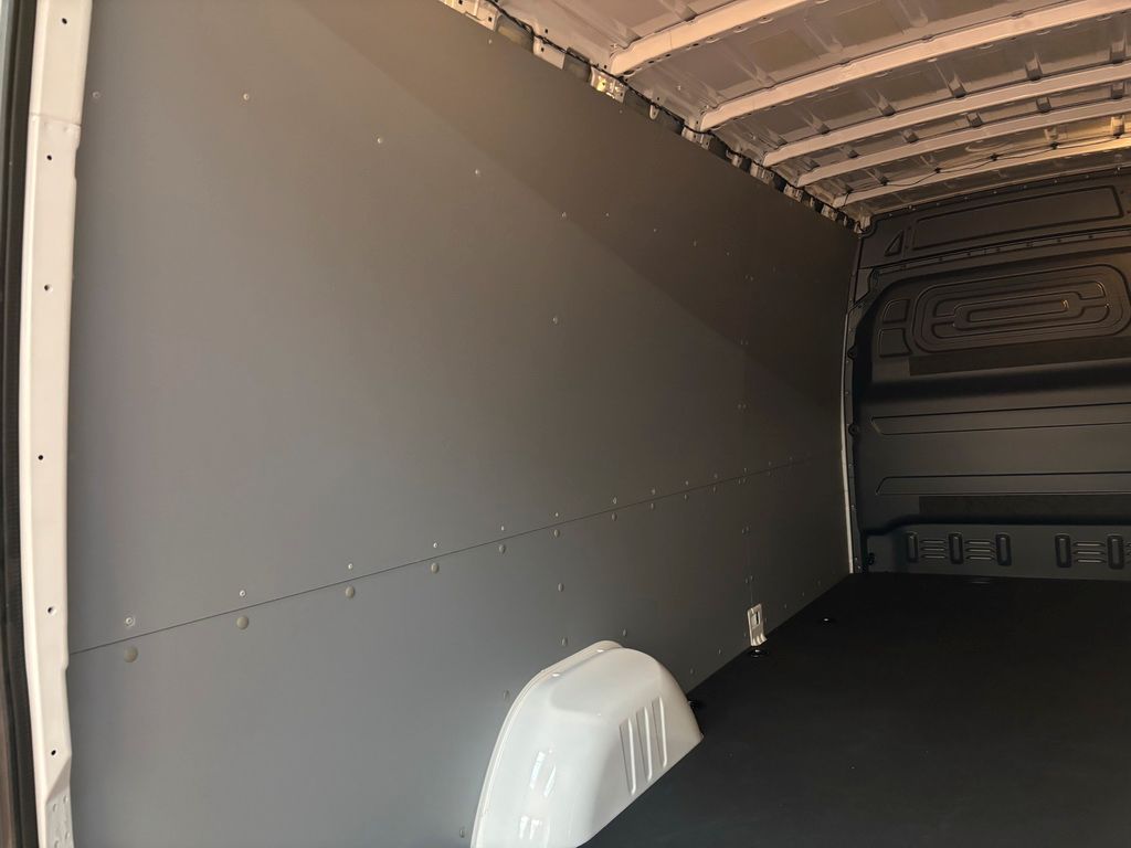 Mercedes-Benz Sprinter 2025