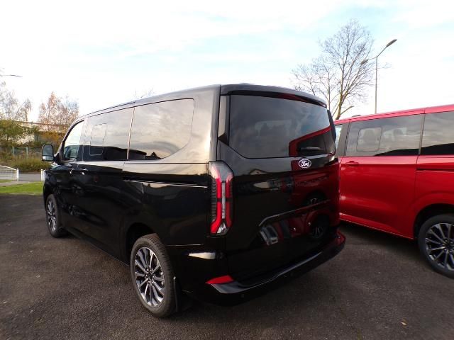 Ford Tourneo Custom 2025