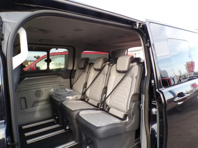 Ford Tourneo Custom 2025