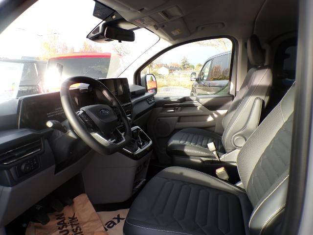 Ford Tourneo Custom 2025