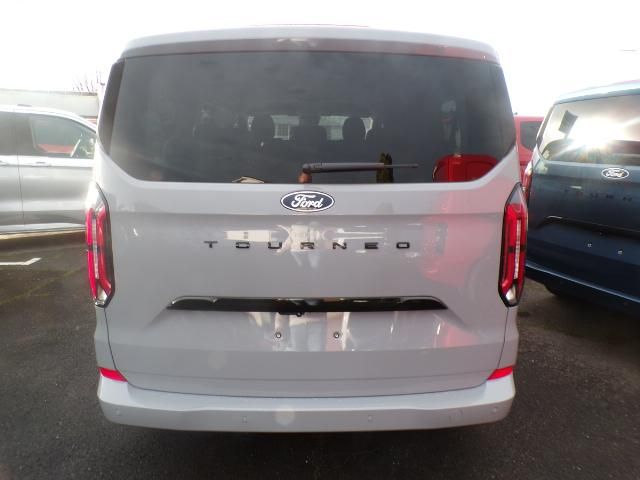 Ford Tourneo Custom 2025